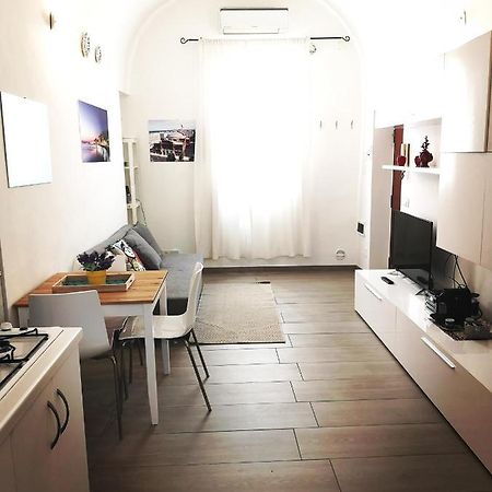 White House Daire Bari Dış mekan fotoğraf